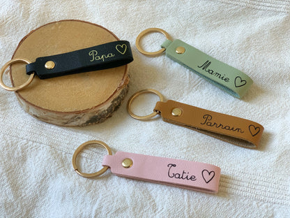 Porte clé personnalisé en Cuir PU - porte clef famille - cadeau - papa, maman, papi, mamie, tonton, tata, parrain, marraine