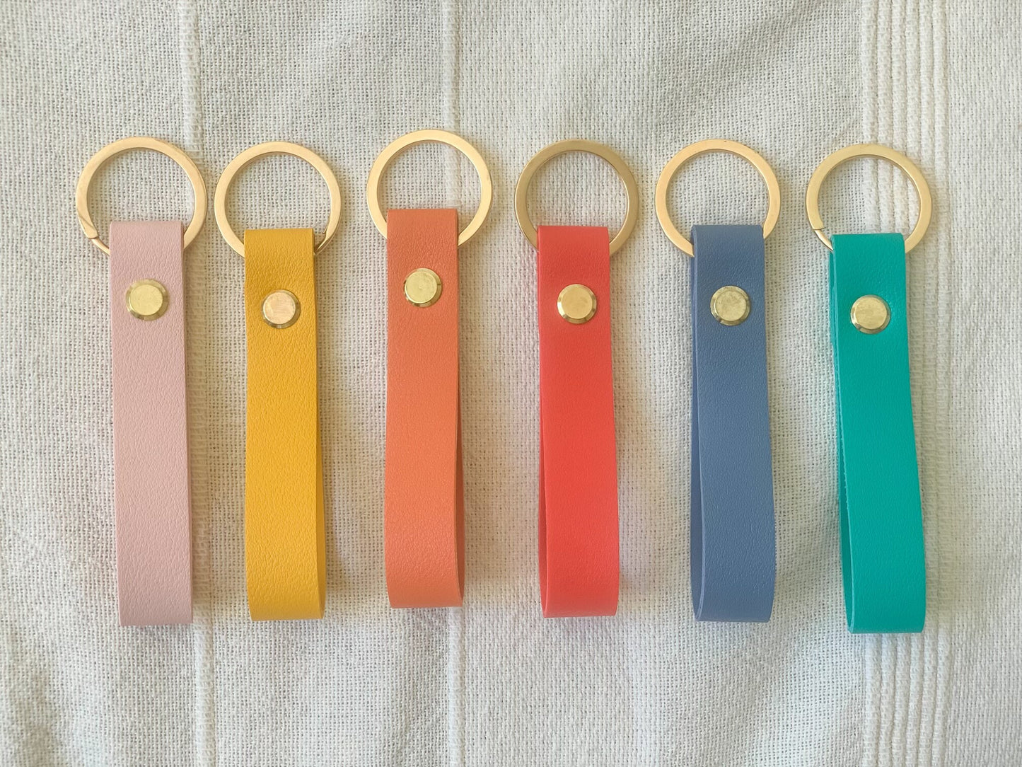 Porte clés personnalisé en Cuir PU - porte clefs, famille - cadeau - papa, maman, papi, mamie, tonton, tata, parrain, marraine